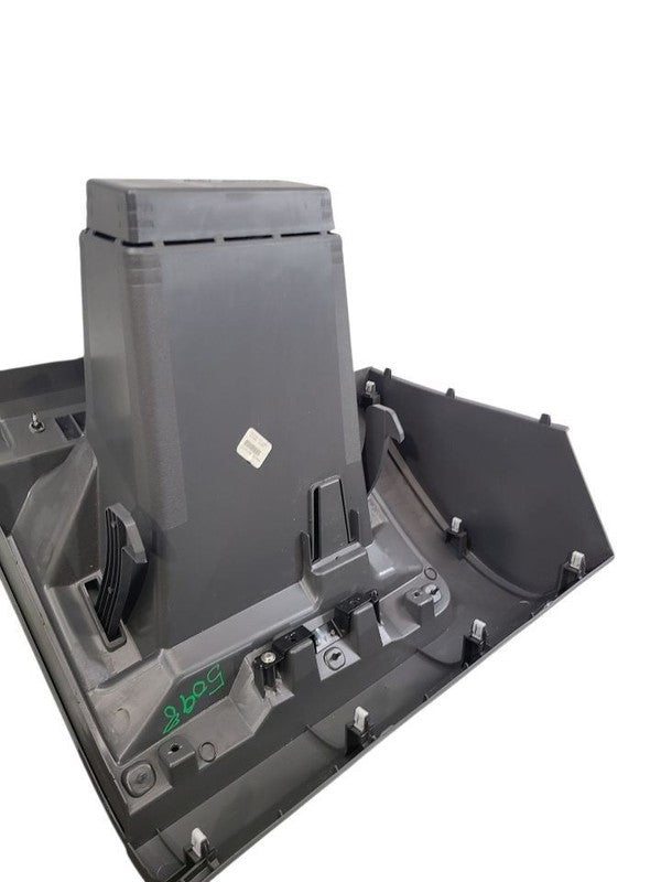 NV200     2020 Glove Box 633872