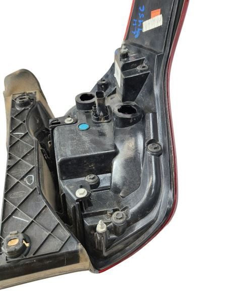 Driver Tail Light Without Police Package Clear Lens Fits 16-19 EXPLORE