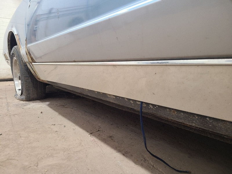 MONTE CAR 1985 Door Moulding Front 649169