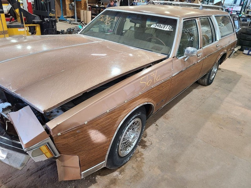 OLDS-SW   1988 Door Moulding Front 677762