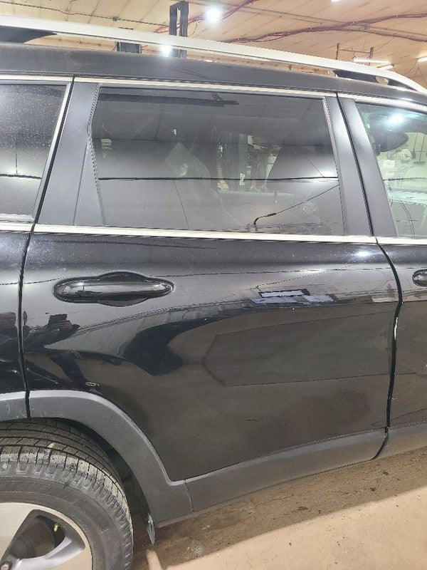 Passenger Right Rear Side Door Fits 14-23 CHEROKEE 651868