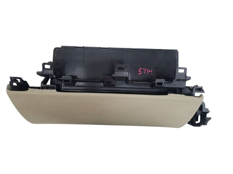 MDX       2019 Glove Box 678904