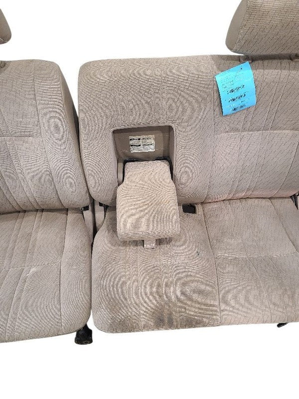 T100      1998 Front Seat 652956