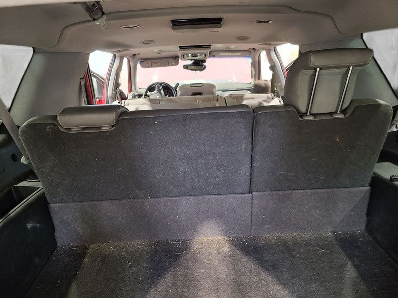 SUBURBN15 2015 Third Seat Station Wagon  Van 647327