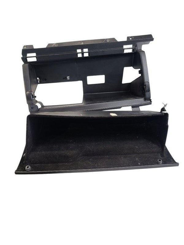 RAM3500   2019 Glove Box 669508