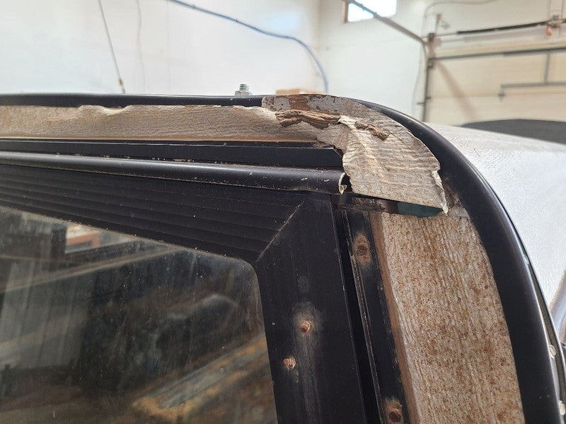 SILVRDO15 2004 Topper/Tonneau 672326