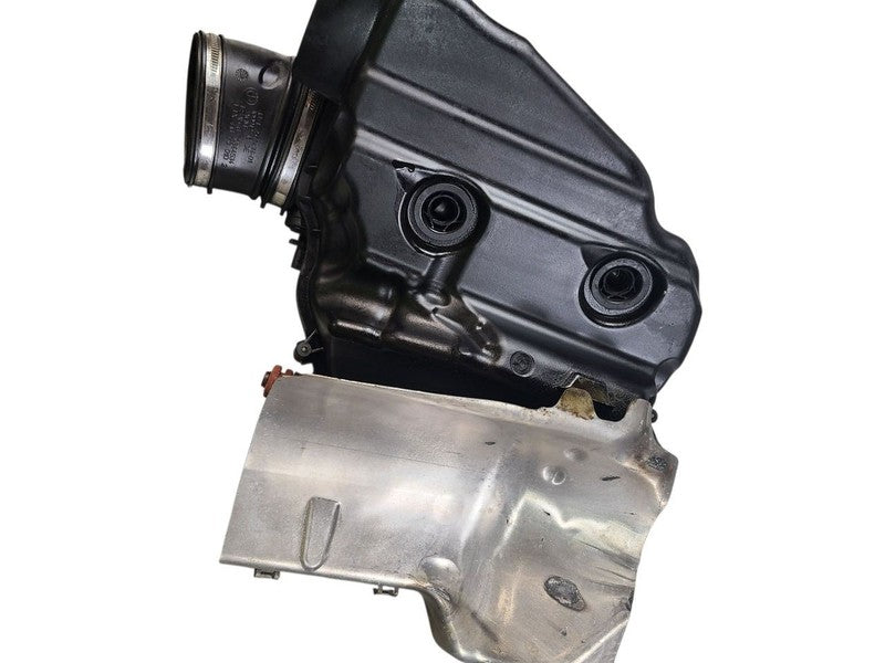 Driver Left Air Cleaner 4.4L Twin Turbo Fits 11-13 BMW 550i 635667