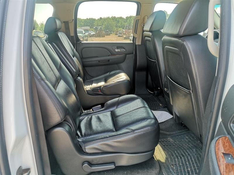 YUKONXL15 2008 Cowl Vent Panel 263437