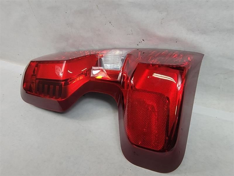 Passenger Side SILVRDO35 2021 Tail Light 395245