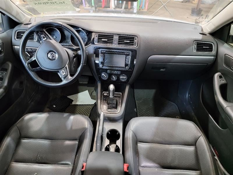 JETTA     2015 Owners Manual 546764