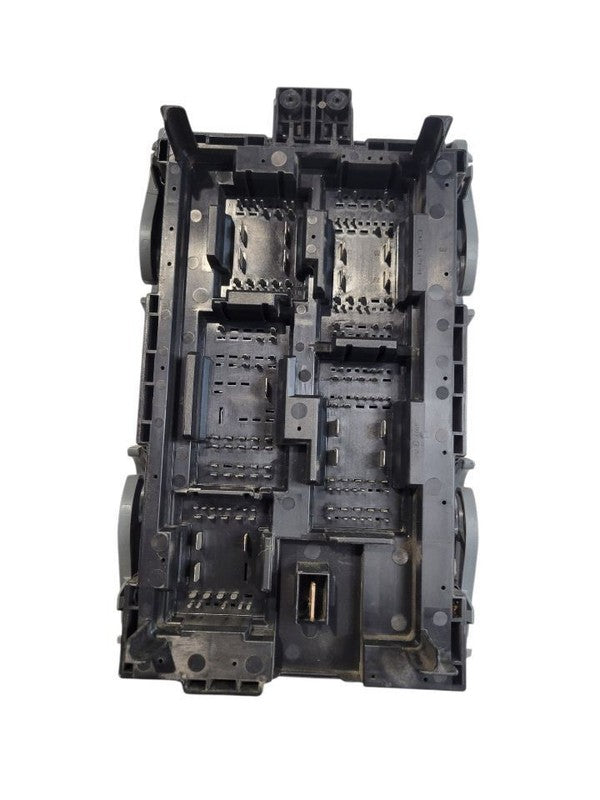 Fuse Box Engine Fits 07-09 SUBURBAN 1500 670171