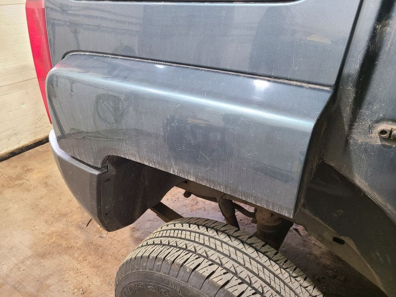 H3        2006 Fender Flare/Extension 679841