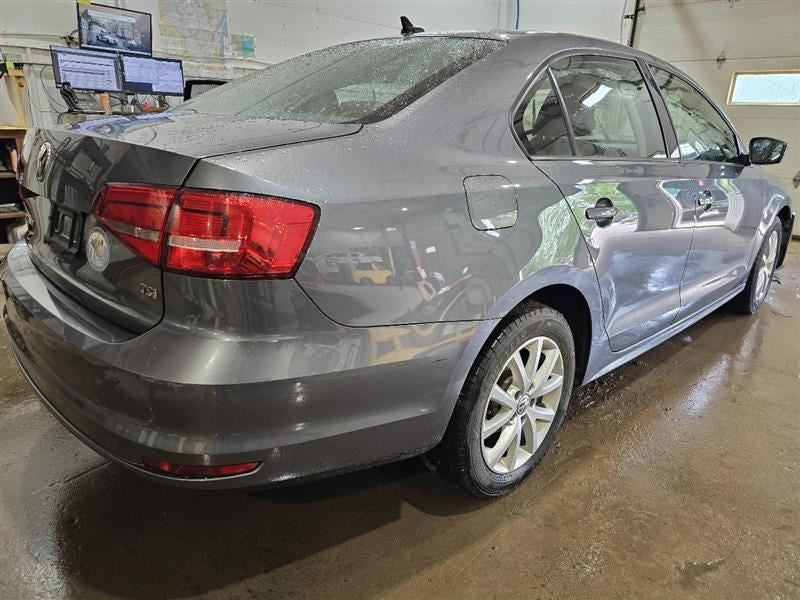 Passenger Right Headlight Sedan Halogen Fits 11-16 JETTA 586819