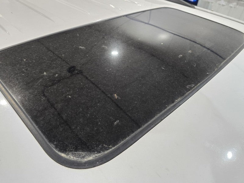 Roof Glass Fits 15-20 SUBURBAN 1500 620919