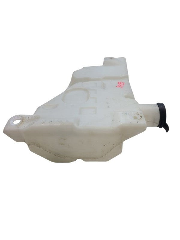Wash Reservoir Classic Style VIN 8 Or 9 Fits 19-22 SIERRA 1500 PICKUP 