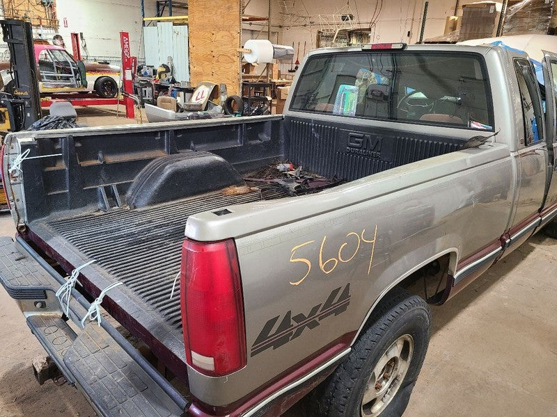 TCHEV1500 1998 Fuel Filler Door 672122