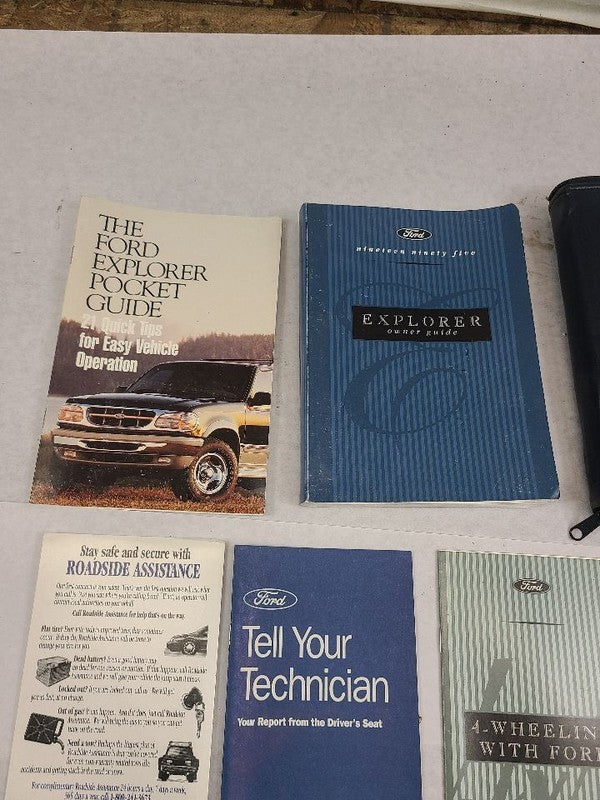 EXPLORER  1995 Owners Manual 606925