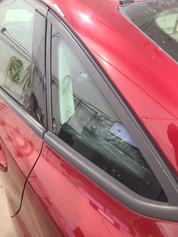 Driver Quarter Glass Sedan Black Moulding Fits 12-18 FOCUS 652136