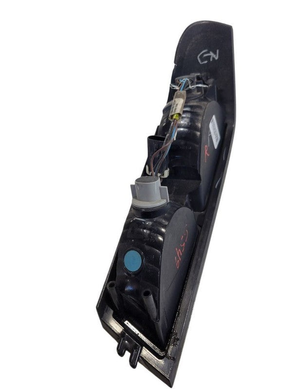Passenger Corner/Park Light Park Lamp-turn Signal Fits 04-12 CANYON 66