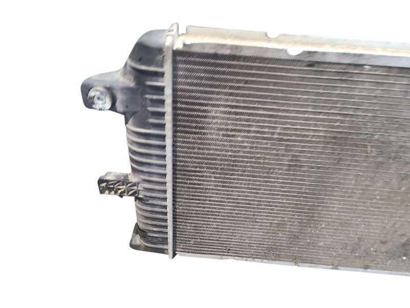 Radiator Fits 01-05 SIERRA 2500 PICKUP 633586