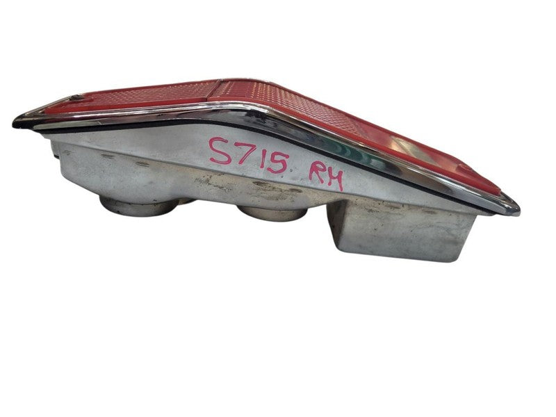 Tail Light Fits 84-91 GRAND WAGONEER 678961