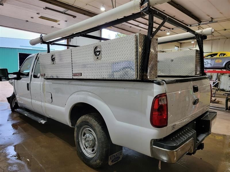 F250SD    2015 Owners Manual 408804
