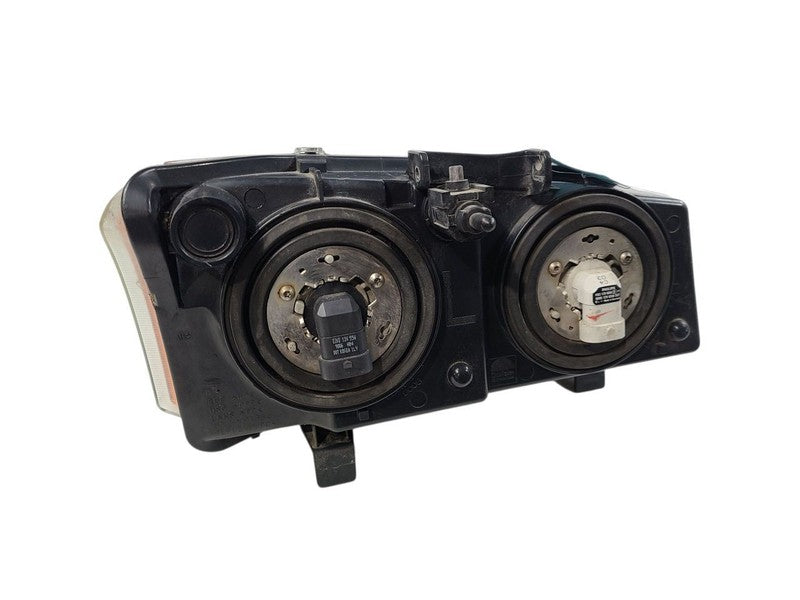 Driver Headlight Without Lower Body Cladding Fits 03-04 AVALANCHE 1500