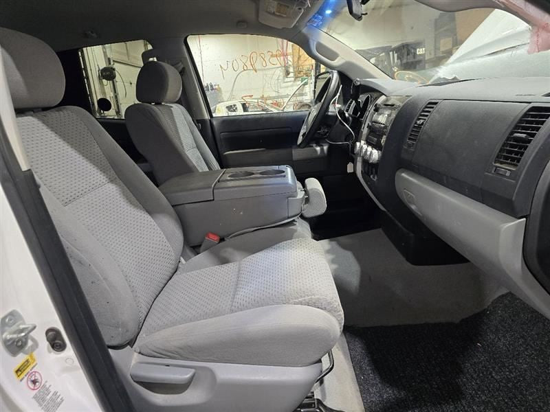 TUNDRA    2007 Seat Belt Rear 608258