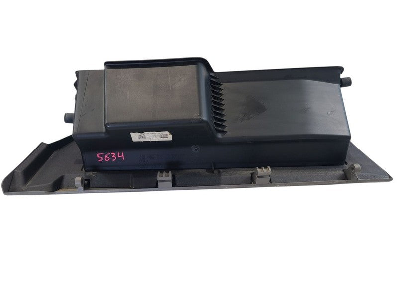 F150      2018 Glove Box 673897