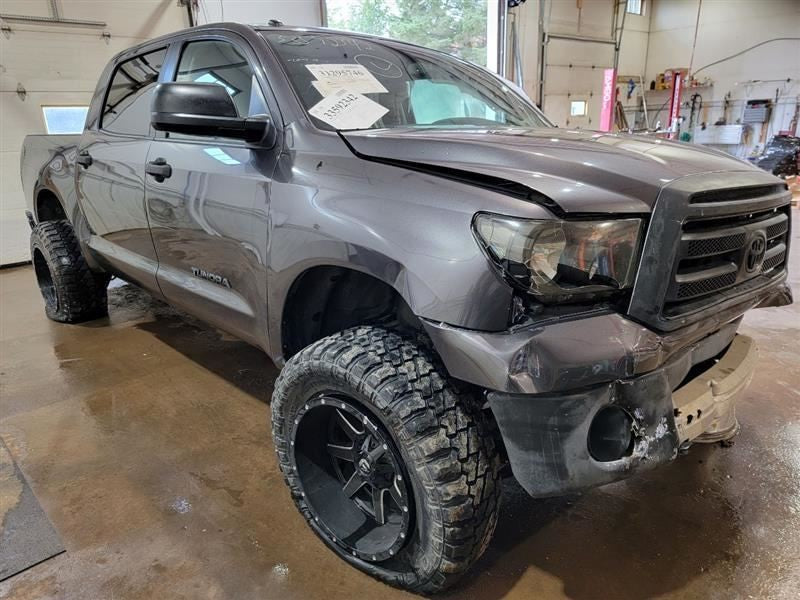 TUNDRA    2013 Owners Manual 449839