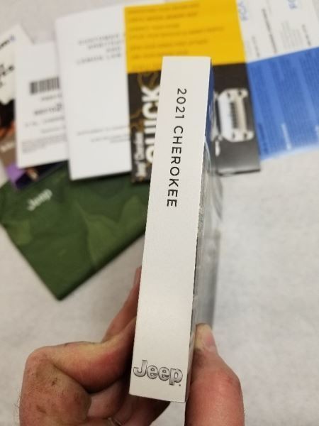 CHEROKEE  2021 Owners Manual 522704