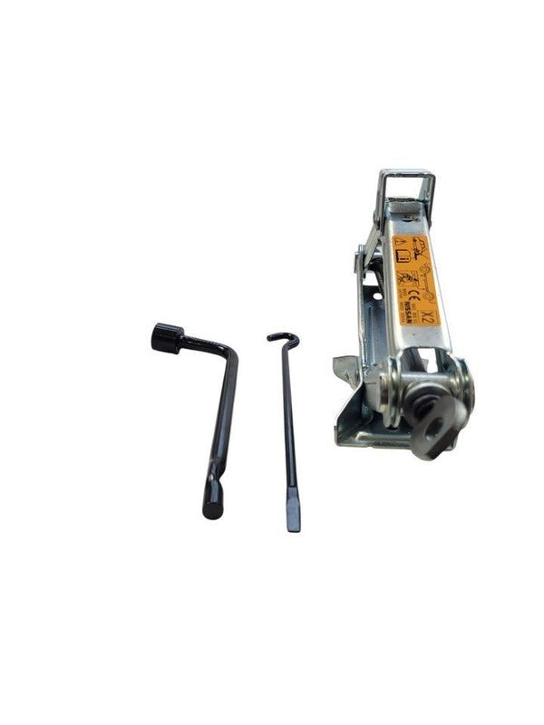 VERSA     2021 Jack 679506