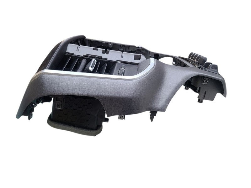 RAM1500   2022 Dash Bezel 680015