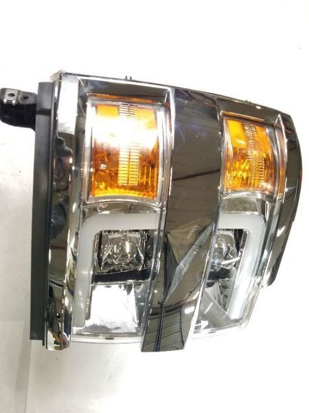 Passenger Headlight Chrome Bezel Fits 15-19 SILVERADO 2500 PICKUP 2774