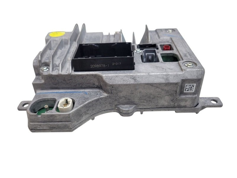 Audio Equipment Radio Receiver 8.4" Touch Screen Fits 19 PACIFICA 6770