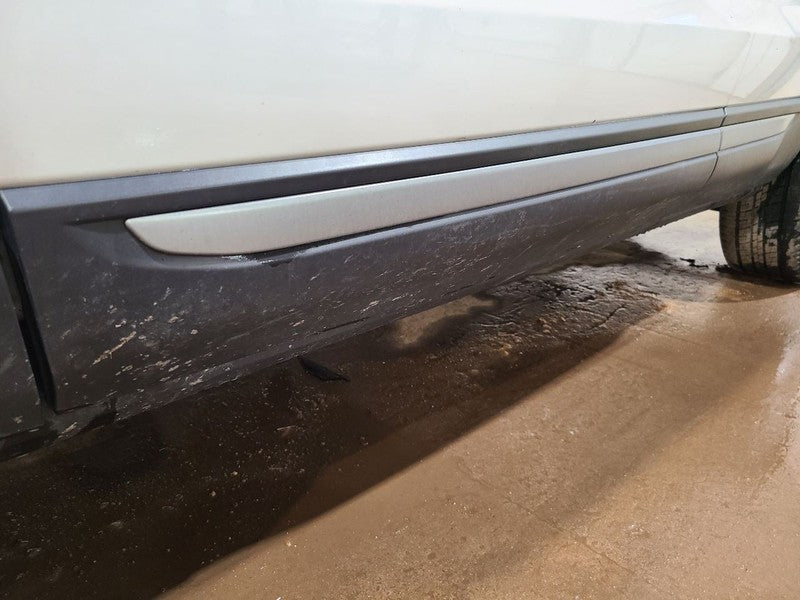 EVOQUE    2015 Door Moulding Front 660839