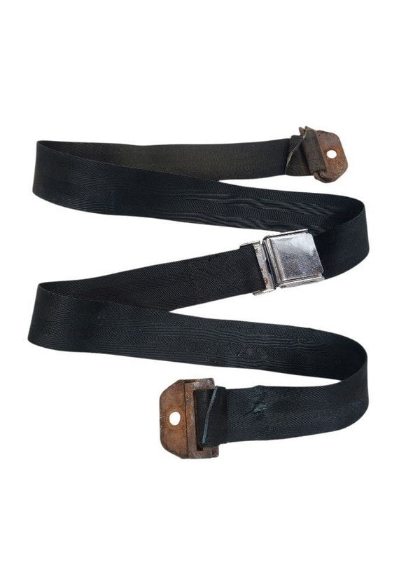 DART      1963 Seat Belt Front 671220