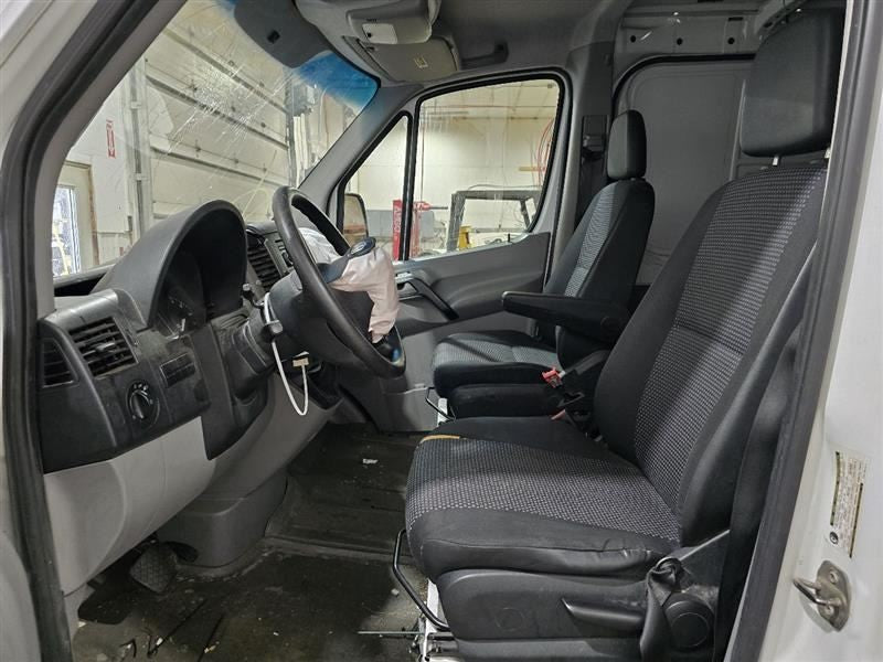 AC Compressor Fits 07-08 SPRINTER 2500 579800