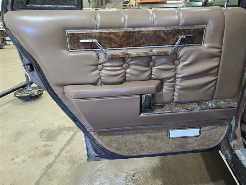 Driver's Rear Door Trim Panel Fits 1988 NEW YORKER 581922