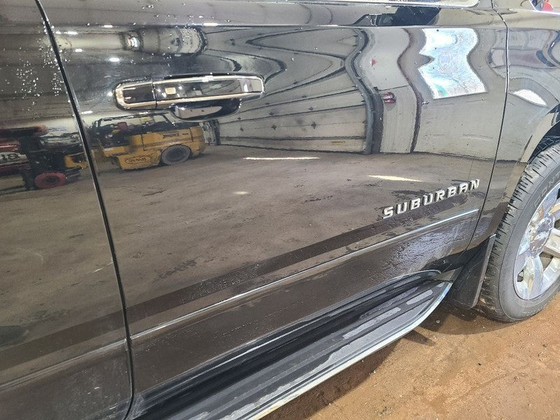 Passenger Right Front Door Fits 15-20 SUBURBAN 1500 662179