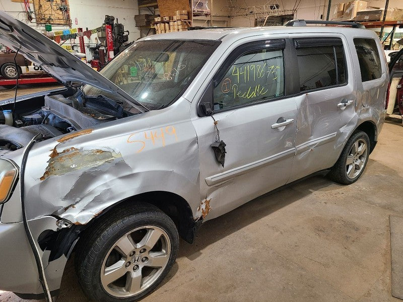 PILOT     2011 Glove Box 662137