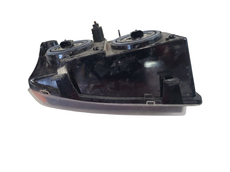 Driver Headlight Without Lower Body Cladding Fits 03-04 AVALANCHE 1500