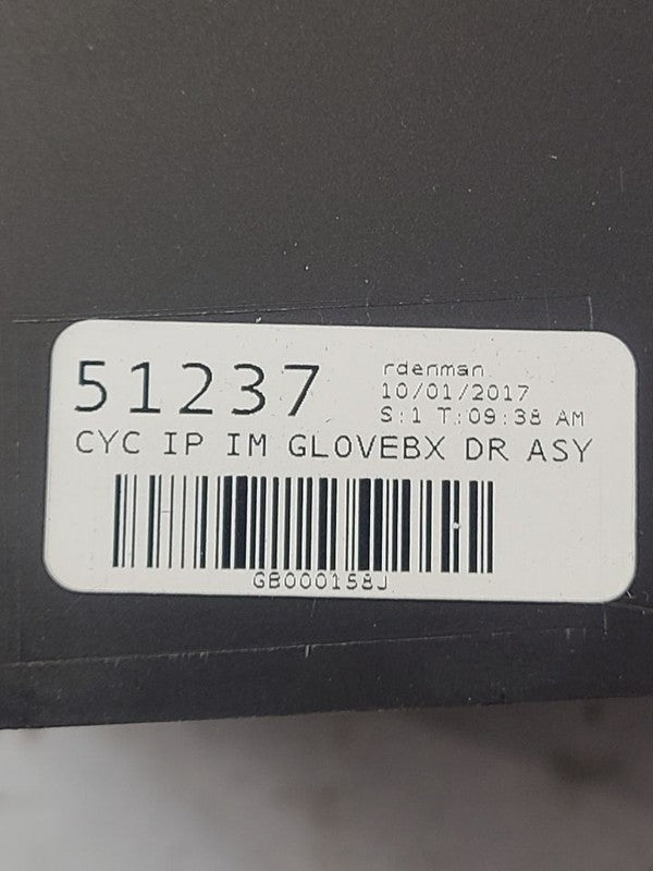 TRAVERSE  2018 Glove Box 661239