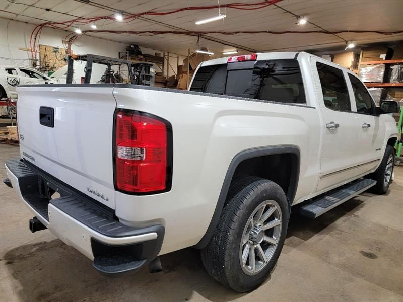 SIERDEN15 2014 Owners Manual 524690
