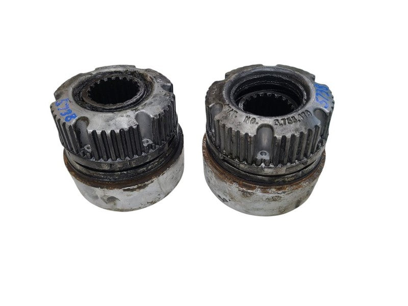 F250      1989 Locking Hubs 680525