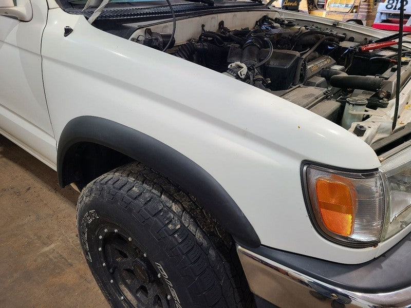 Passenger Fender With Fender Flare Small Fits 96-02 4 RUNNER 675288