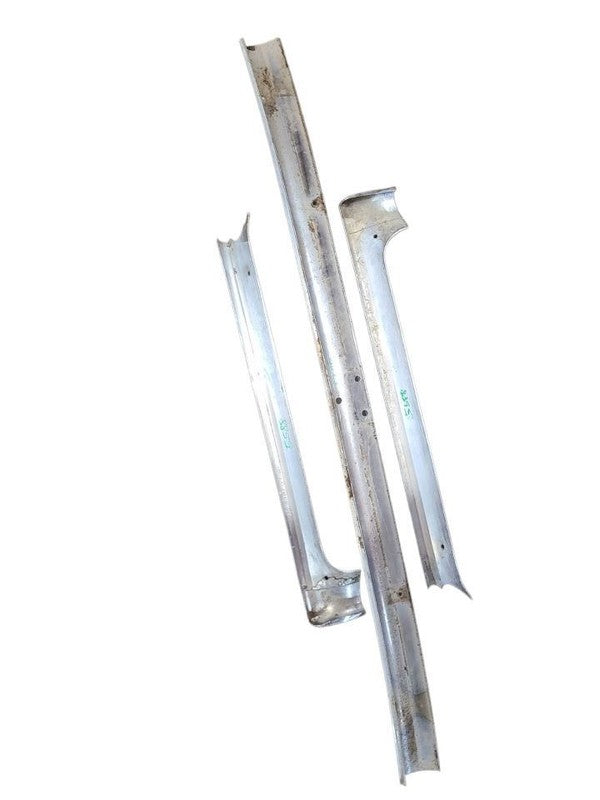 DART      1963 Windshield Frame        671240