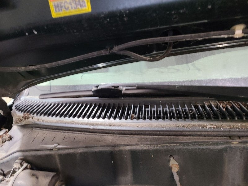 TUNDRA    2001 Cowl 677110