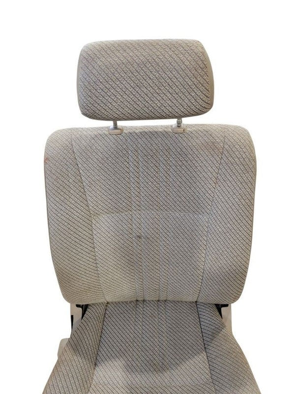 T100      1996 Front Seat 676232