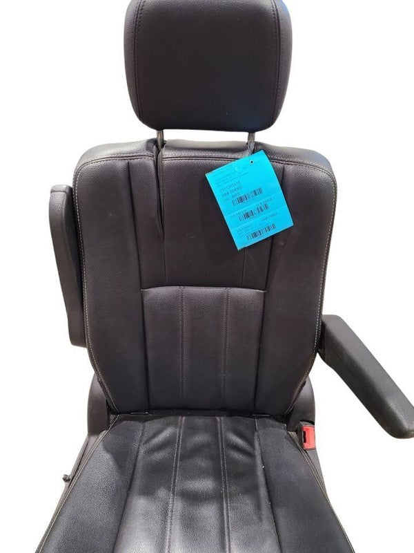 TOWN COUN 2016 Seat Rear 621155